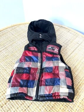 Boyz Wear Vintage 90s Y2K puffer vest Colorblock red black hooded baby Boy 18m